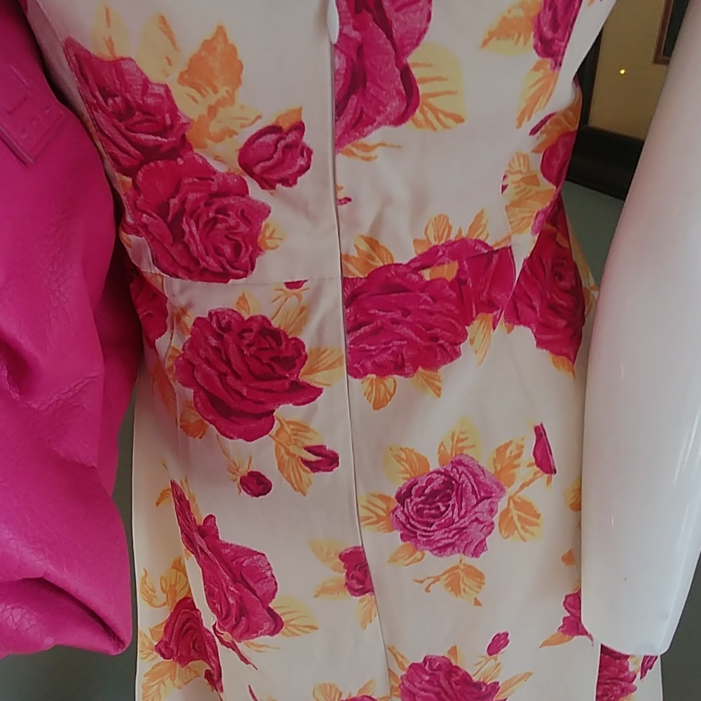 Beautiful Summer Dress! NWOT! - Picture 5 of 7